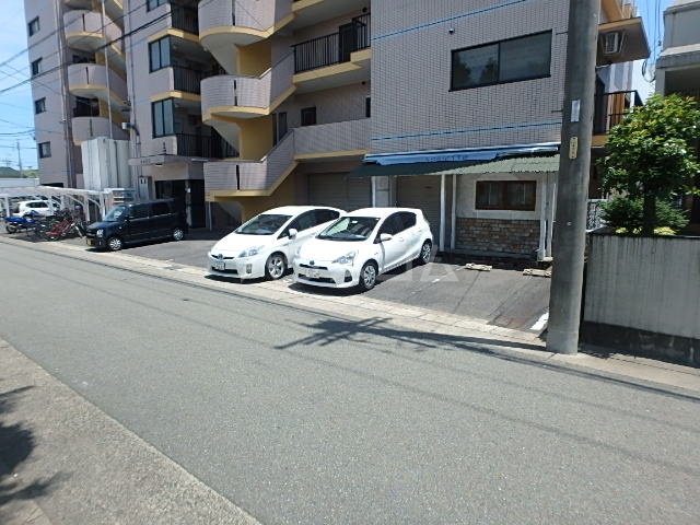 22/29 駐車場