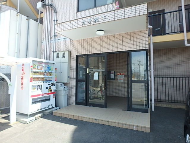 21/29 エントランス