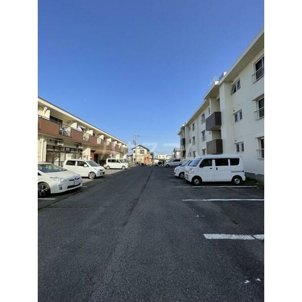 19/27 駐車場