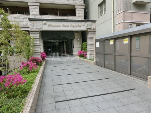 17/26 エントランス