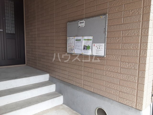28/30 エントランス