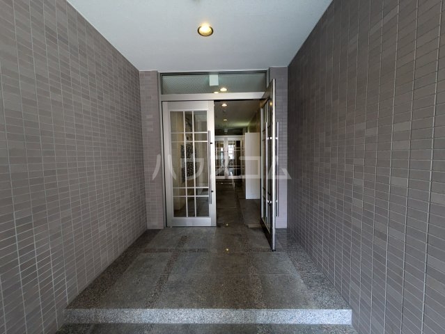 2/5 エントランス