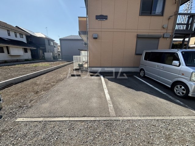 27/30 駐車場