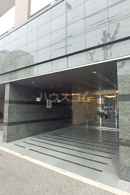 22/29 エントランス