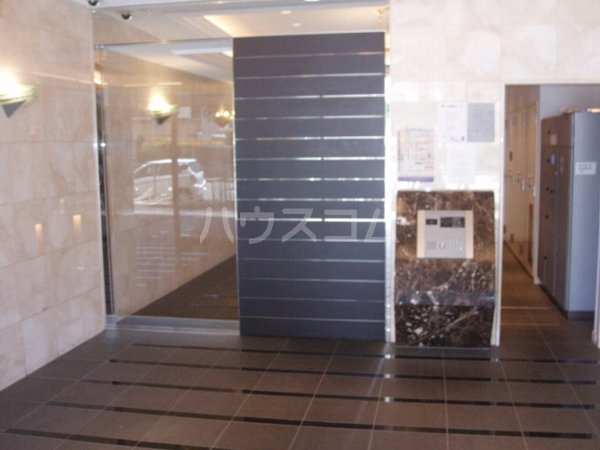 22/29 エントランス