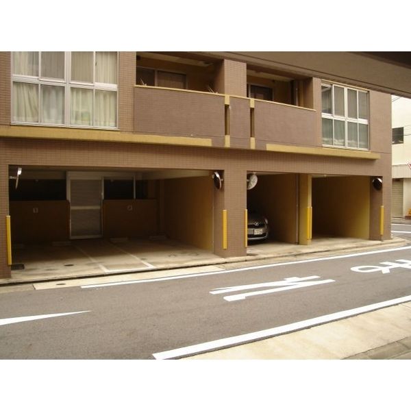 14/19 駐車場