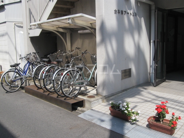 16/26 エントランス