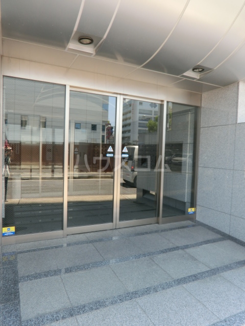 14/18 エントランス
