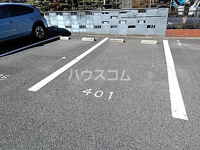 25/30 駐車場