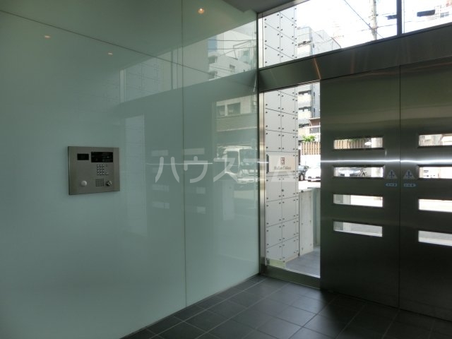 22/30 エントランス