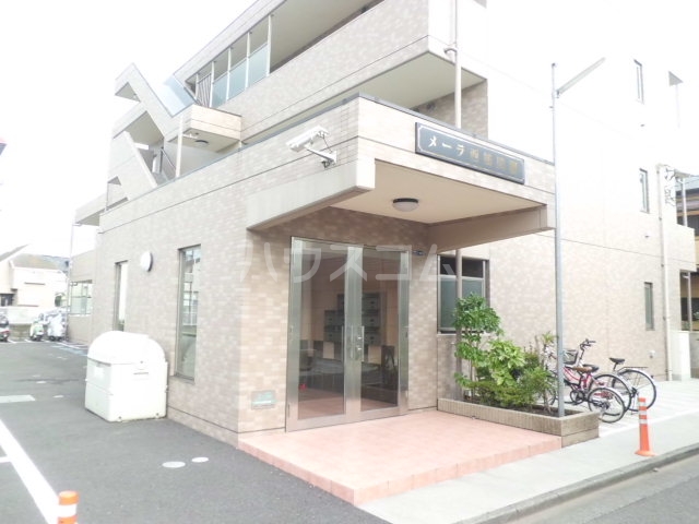 15/26 エントランス