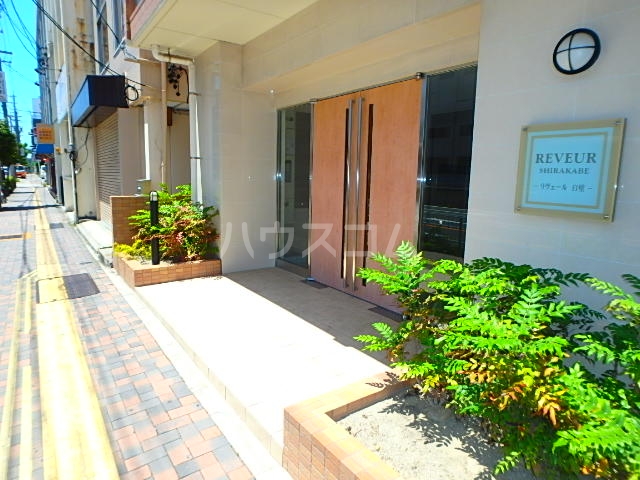 20/30 エントランス