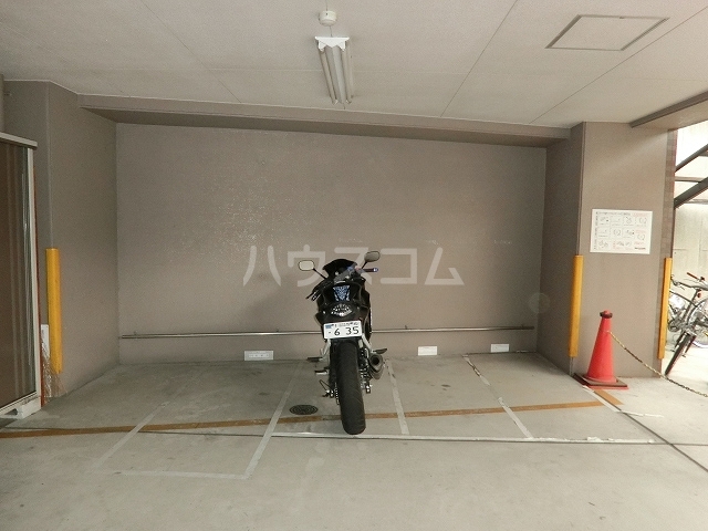 21/22 駐車場