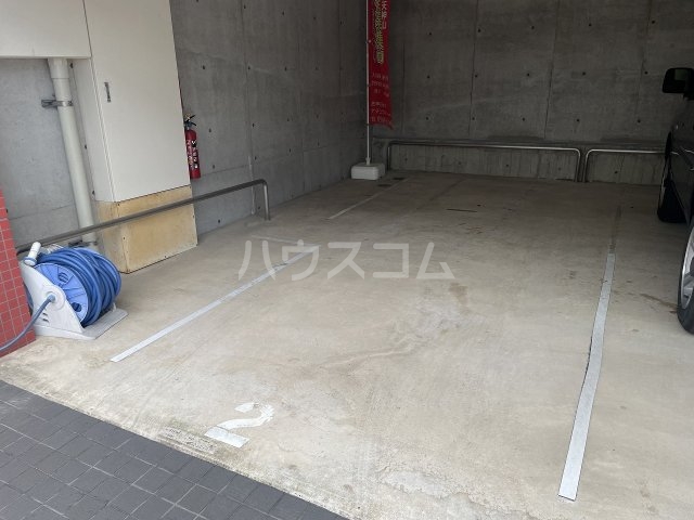 26/30 駐車場