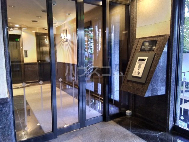 22/29 エントランス