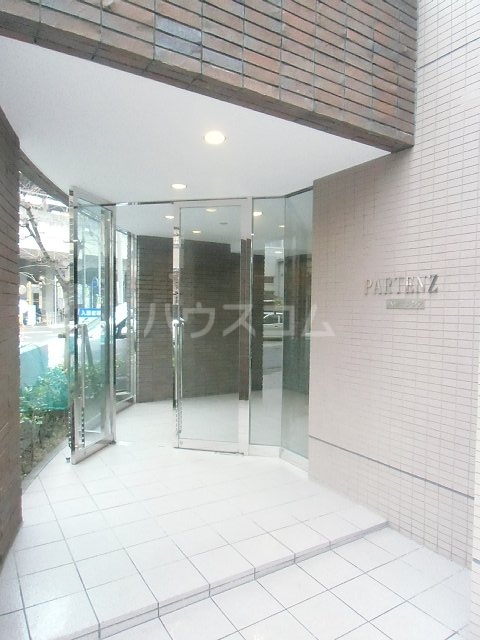 22/30 エントランス
