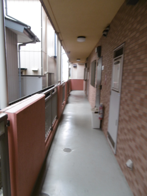 28/30 エントランス