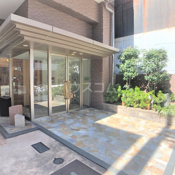 15/17 エントランス