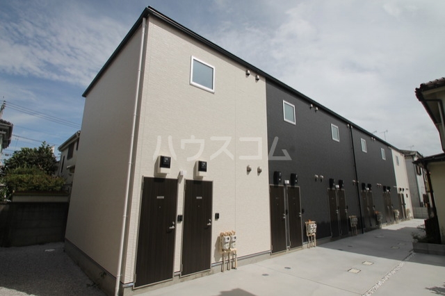 19/27 エントランス