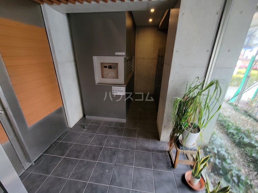 16/24 エントランス