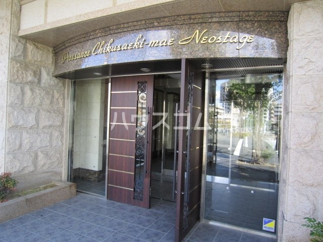 21/28 エントランス