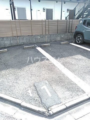 19/22 駐車場