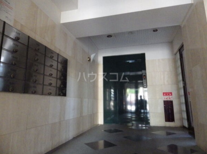 17/22 エントランス