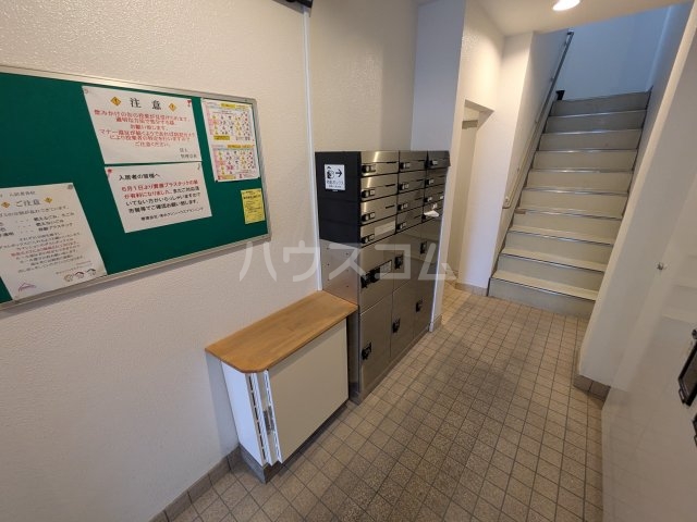 19/26 エントランス