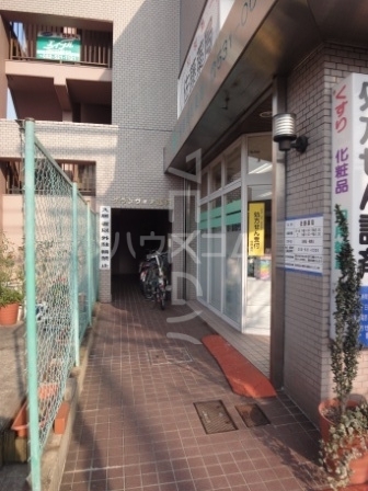 15/16 エントランス