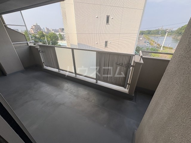 19/30 バルコニー