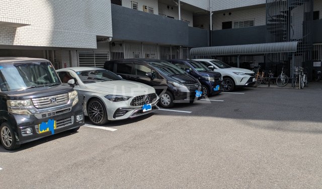 16/25 駐車場