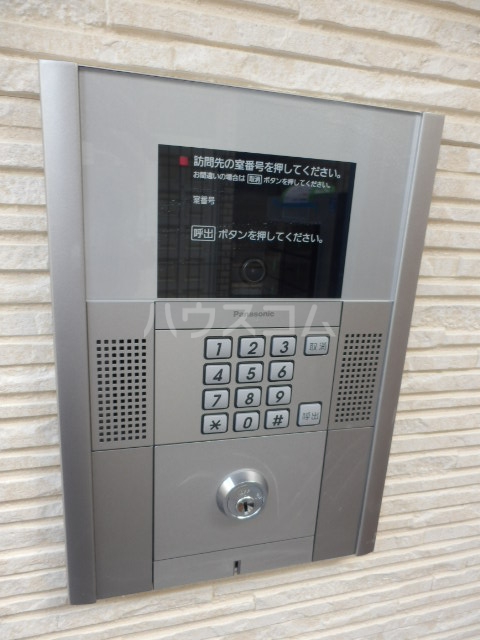 16/26 エントランス