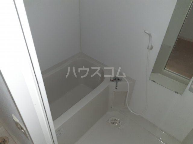 13/30 浴室