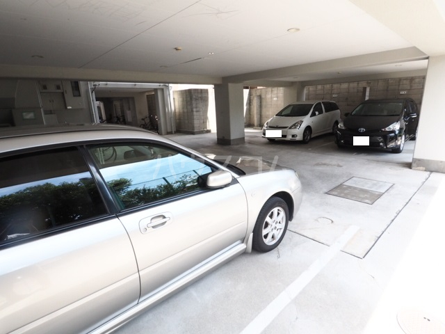 24/29 駐車場