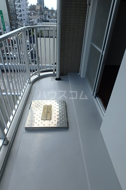 17/26 バルコニー