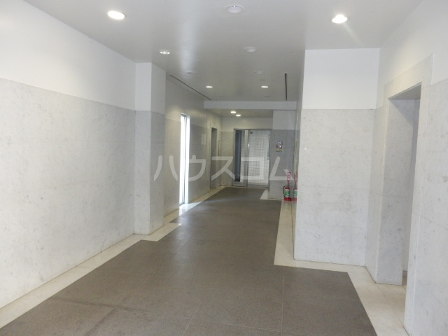 18/28 エントランス