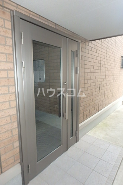 2/5 エントランス