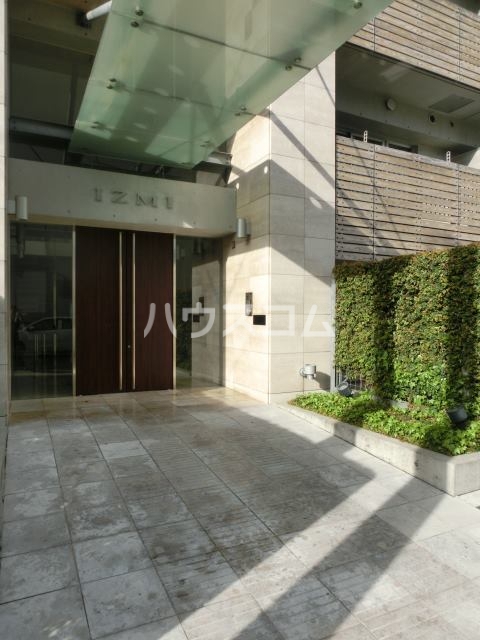 20/27 エントランス