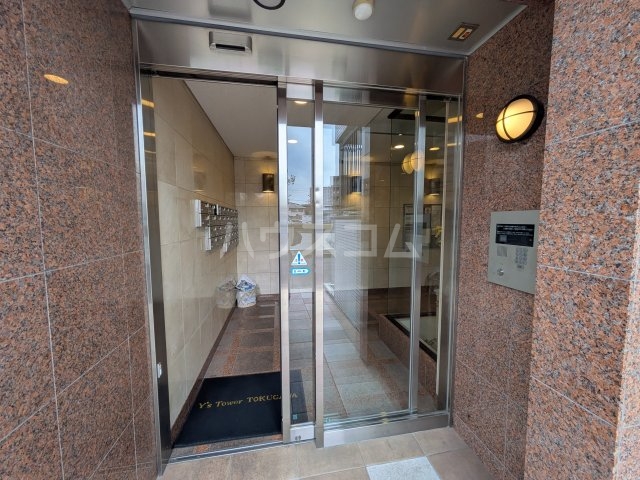 26/30 エントランス