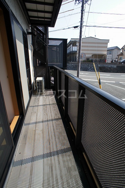 13/22 バルコニー