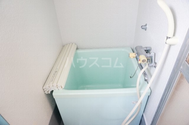13/28 浴室