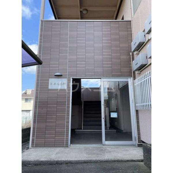 16/18 エントランス