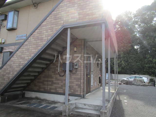 22/30 エントランス