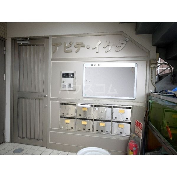 4/4 エントランス