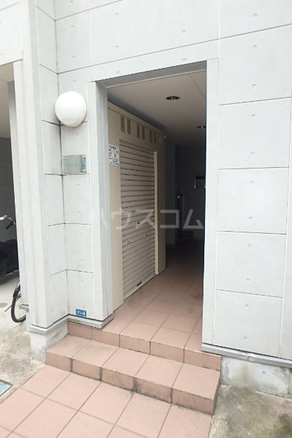 17/21 エントランス