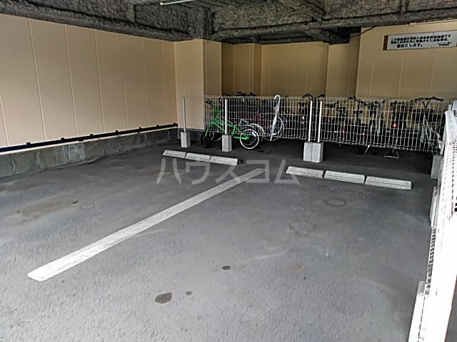 20/28 駐車場