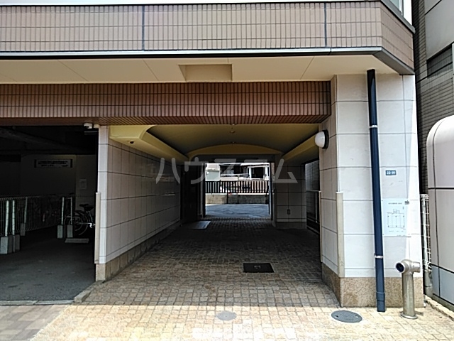 19/28 エントランス