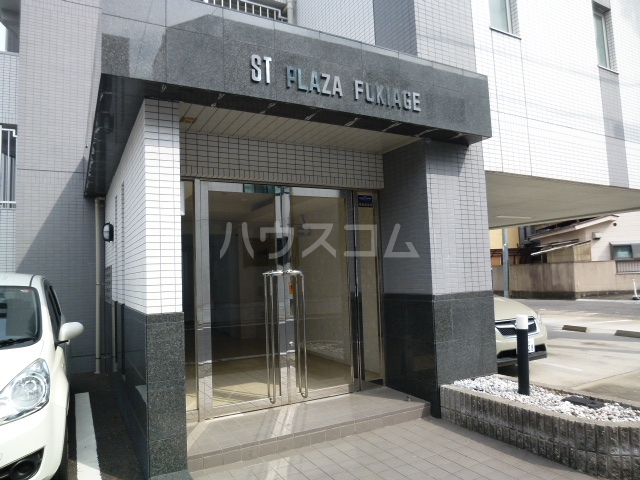 20/28 エントランス