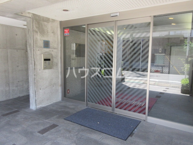 22/25 エントランス