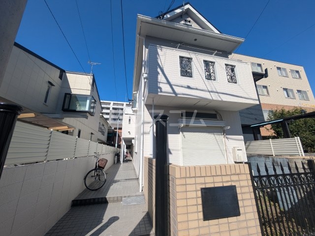 22/29 エントランス